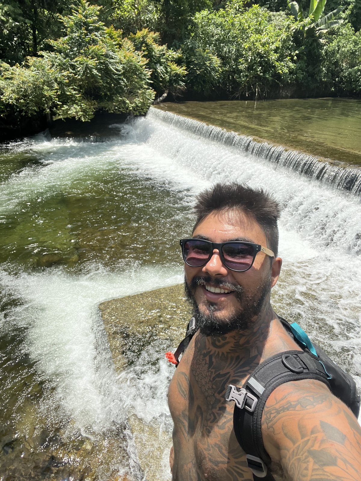 Renan na barragem do Rio Grande, Ubatuba