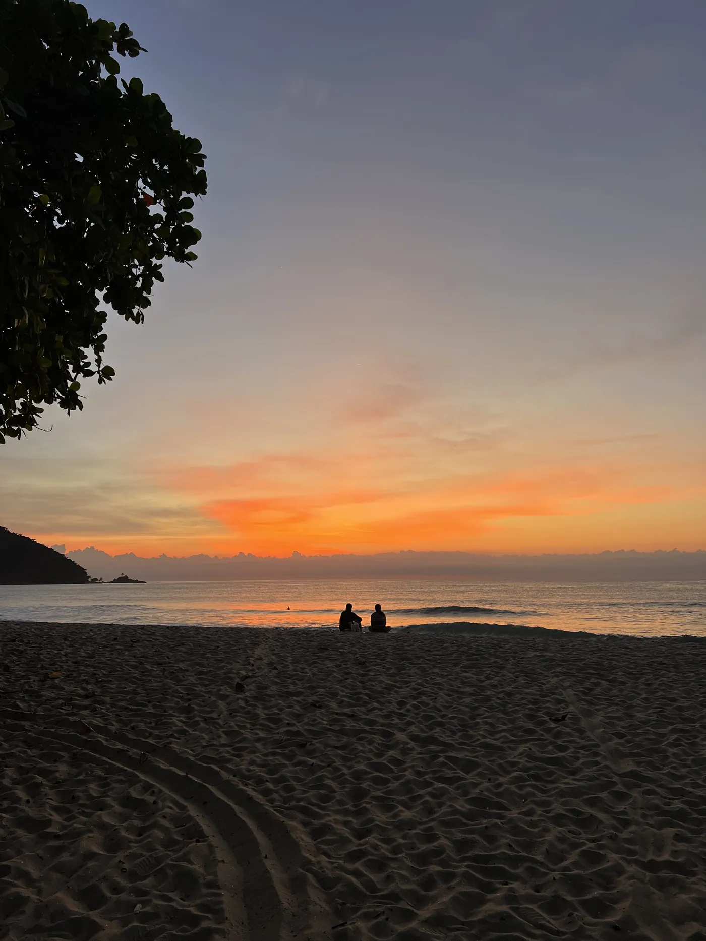 Nascer do sol para ensaio — foto autoral de Renan Life, Ubatuba