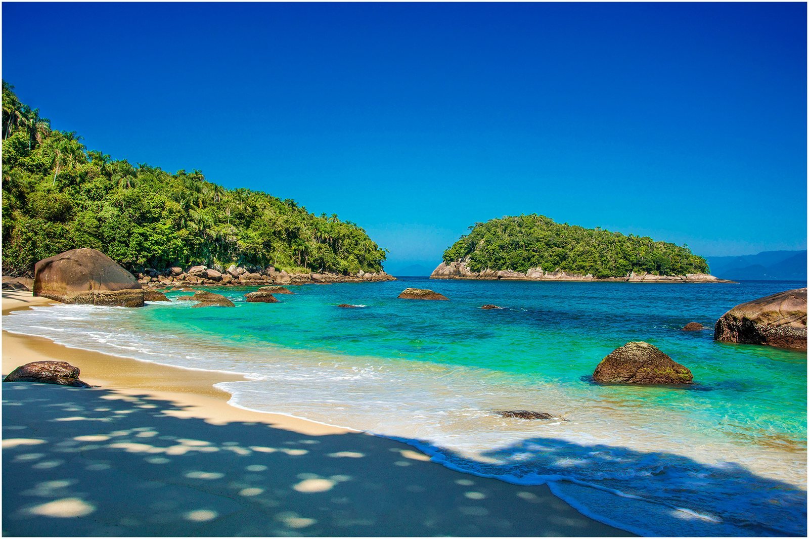 Praia da Ilha das Couves com a ilhota ao fundo
