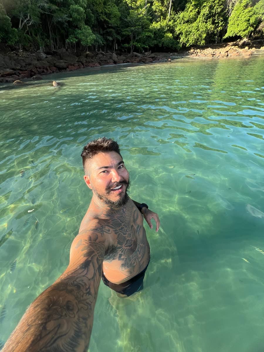 Renan na piscina natural da Fortaleza