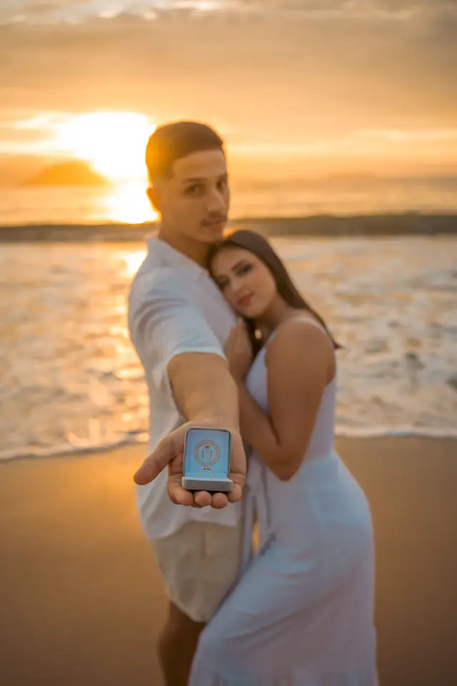 Pedido de casamento na praia em Ubatuba, foto de Renan Life fotógrafo