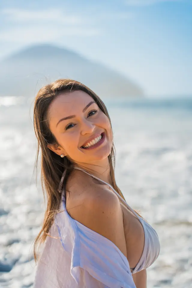 Ensaio de casal na praia em Ubatuba, foto de Renan Life fotógrafo