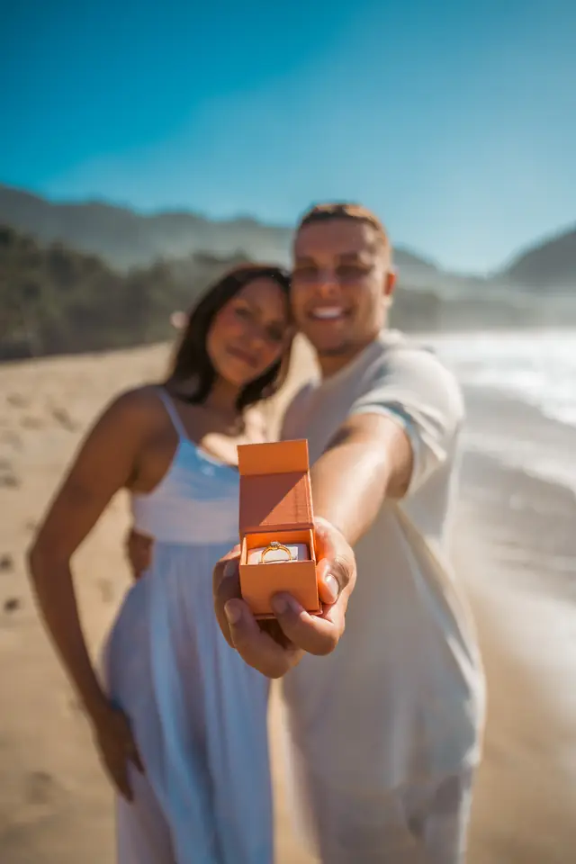 Pedido de casamento na praia em Ubatuba, foto de Renan Life fotógrafo