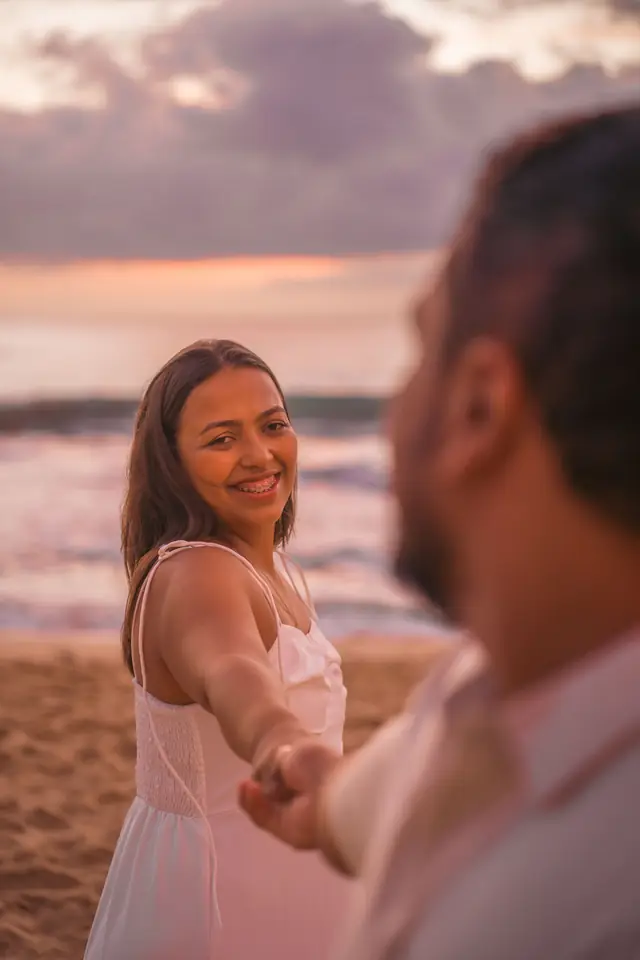 Ensaio de casal na praia em Ubatuba, foto de Renan Life fotógrafo