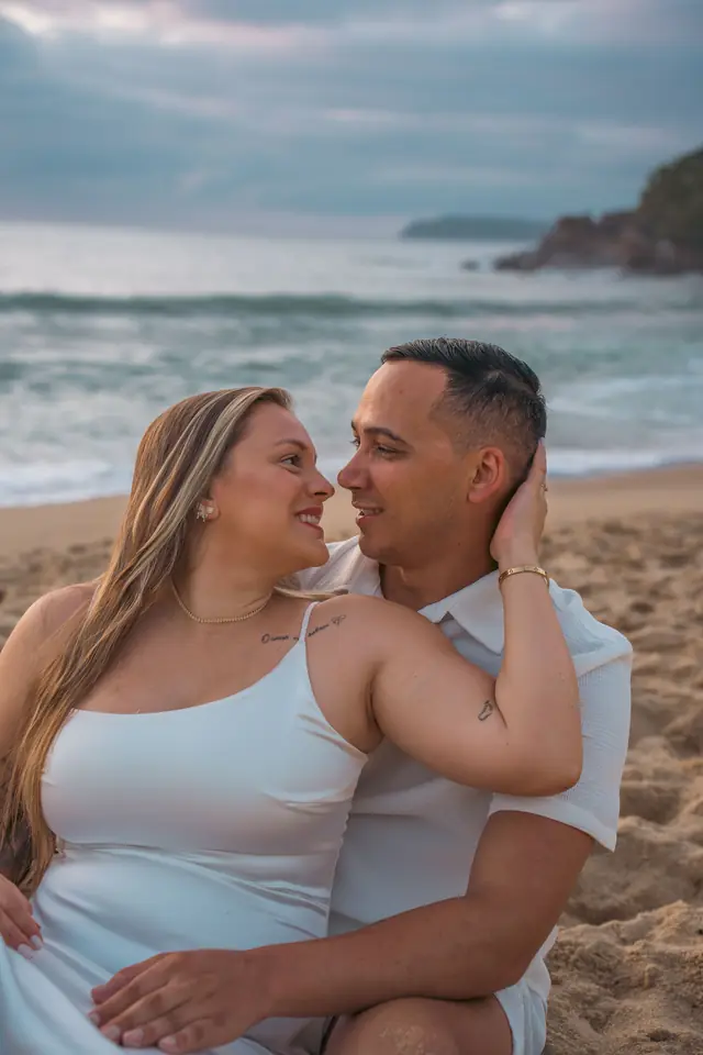 Pedido de casamento na praia em Ubatuba, foto de Renan Life fotógrafo