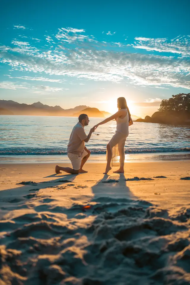 Pedido de casamento na praia em Ubatuba, foto de Renan Life fotógrafo