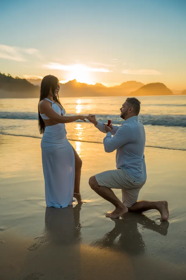 Pedido de casamento na praia em Ubatuba, foto de Renan Life fotógrafo