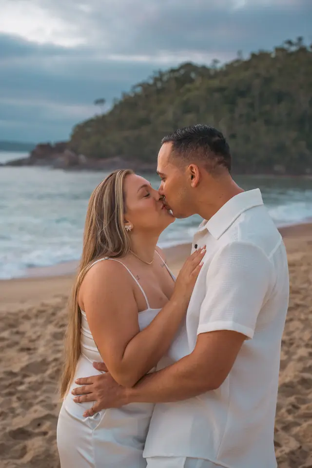 Pedido de casamento na praia em Ubatuba, foto de Renan Life fotógrafo