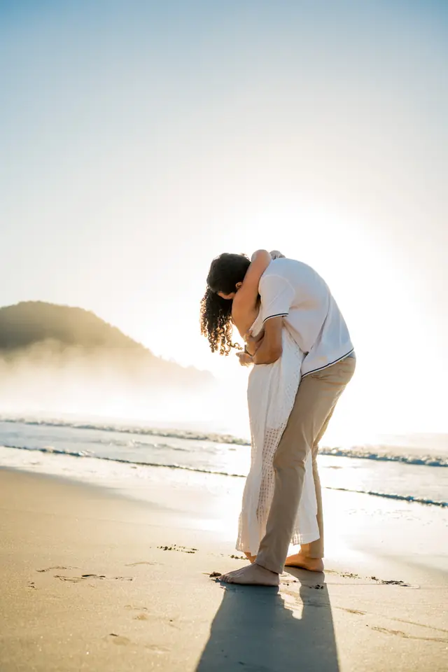 Pedido de casamento na praia em Ubatuba, foto de Renan Life fotógrafo