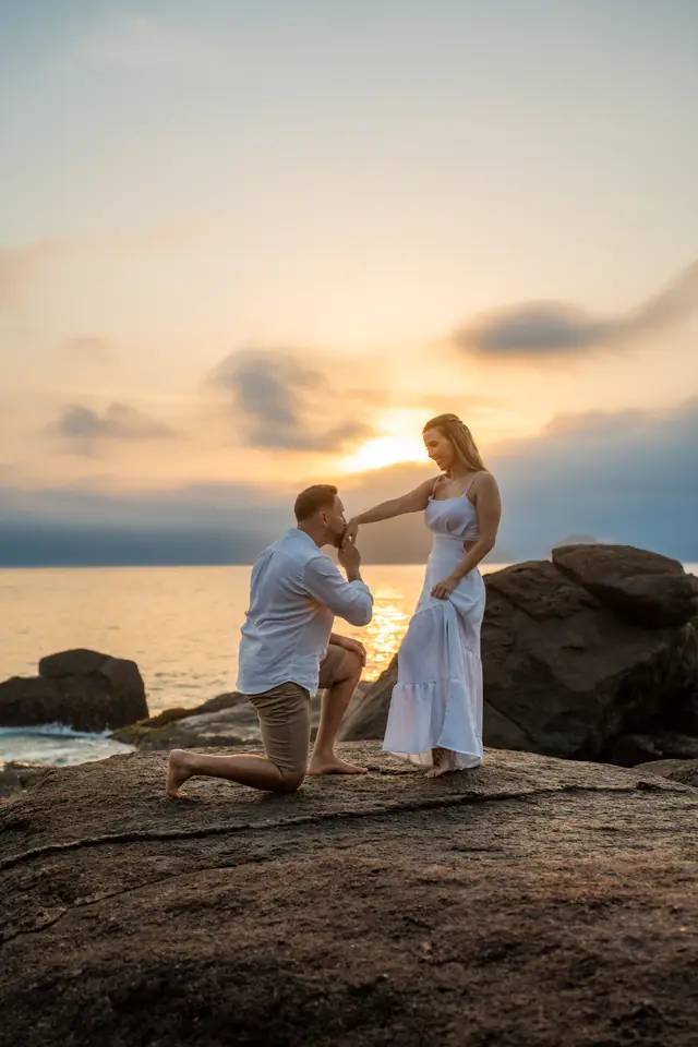 Pedido de casamento na praia em Ubatuba, foto de Renan Life fotógrafo