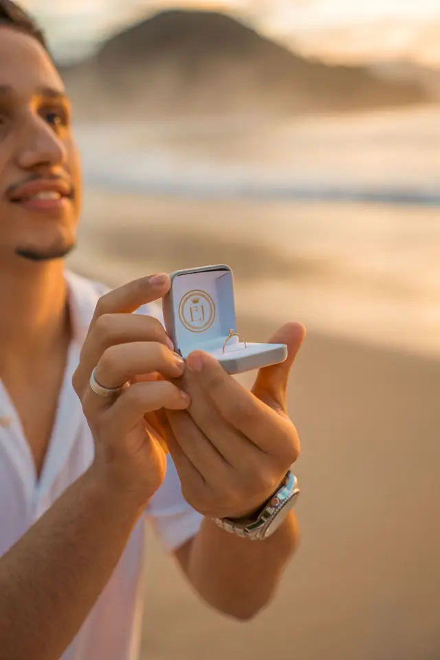 Pedido de casamento na praia em Ubatuba, foto de Renan Life fotógrafo