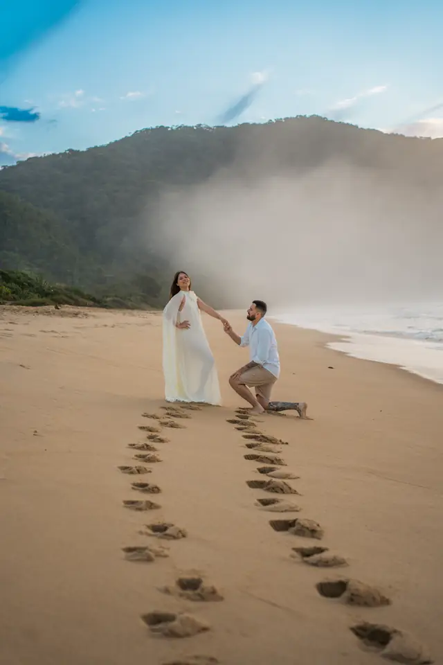 Ensaio de casal na praia em Ubatuba, foto de Renan Life fotógrafo