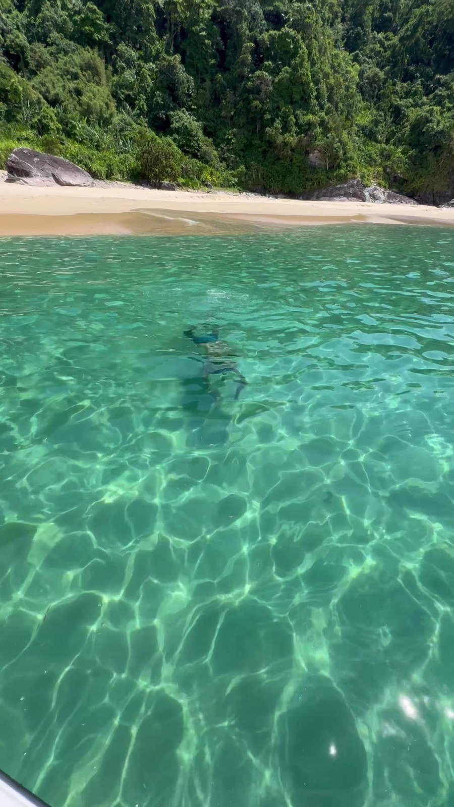 Água da Praia do Lamberto, em Ubatuba