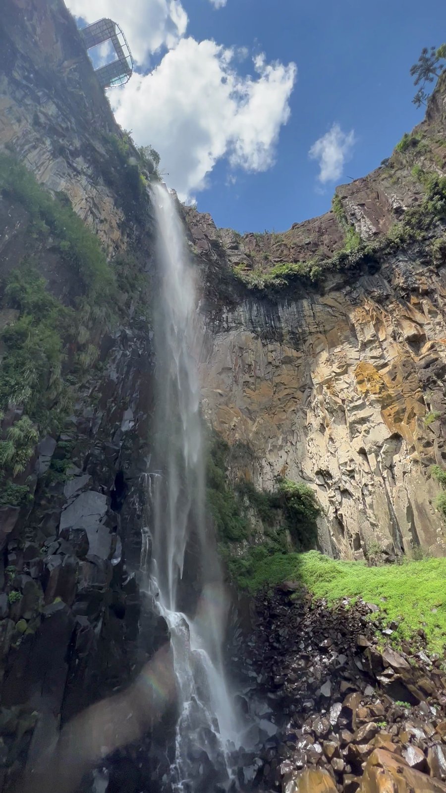 Cascata do Avencal vista de baixo, em Urubici